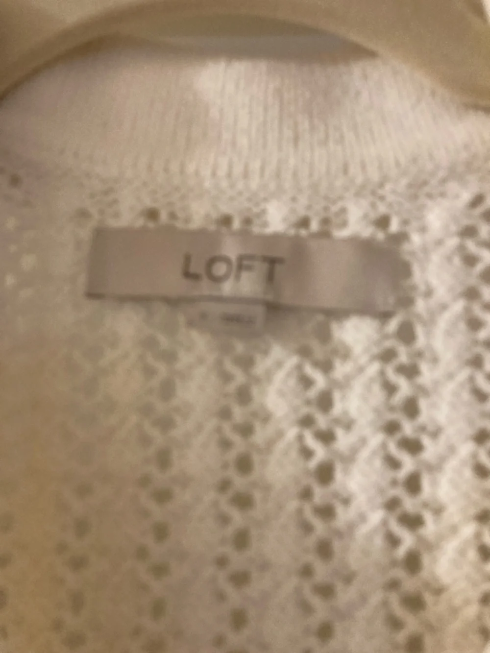 LOFT white Cable Knit V-Neck Collared Sleeveless Sweater - Picture 2 of 3